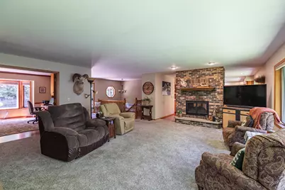 47060  Queens Cove Cir, Dresbach, MN 55947 - Photo 11