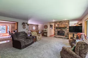 47060 Queens Cove Circle, Dresbach, MN 55947 - Photo 11