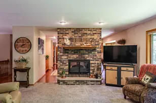 47060 Queens Cove Circle, Dresbach, MN 55947 - Photo 11