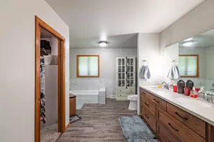 47060 Queens Cove Circle, Dresbach, MN 55947 - Photo 23