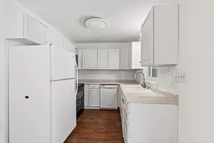 9256 N 70th St, Milwaukee, WI 53223 - Photo 17