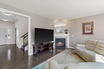 7989 S River Ct, Franklin, WI 53132 - Photo 5