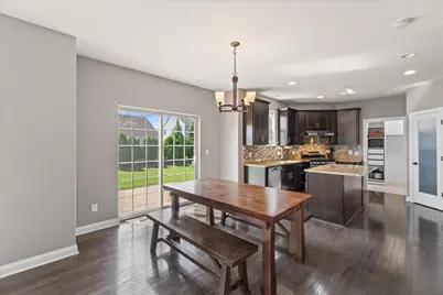 7989 S River Ct, Franklin, WI 53132 - Photo 9