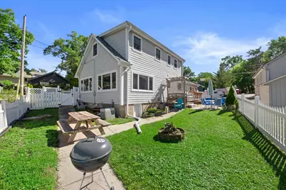 S68W18031  Island Dr, Muskego, WI 53150 - Photo 9