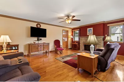 2321  Johnson St, La Crosse, WI 54601 - Photo 9