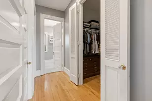 2667 N Summit Ave, Milwaukee, WI 53211 - Photo 21