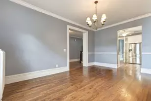 2667 N Summit Ave, Milwaukee, WI 53211 - Photo 13