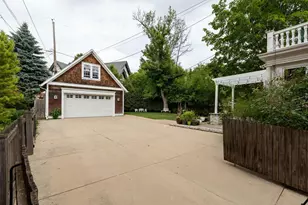 2667 N Summit Ave, Milwaukee, WI 53211 - Photo 41