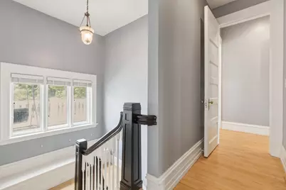 2667 N Summit Ave, Milwaukee, WI 53211 - Photo 17
