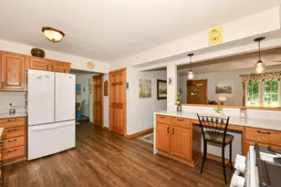 4971 S Jonathan Ln, New Berlin, WI 53151 - Photo 9