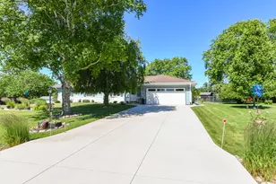 4971 S Jonathan Ln, New Berlin, WI 53151 - Photo 47