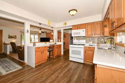4971 S Jonathan Ln, New Berlin, WI 53151 - Photo 5