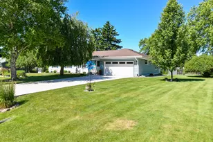 4971 S Jonathan Ln, New Berlin, WI 53151 - Photo 45