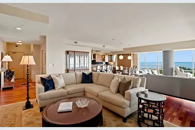 923 E Kilbourn Ave #1502, Milwaukee, WI 53202 - Photo 13