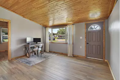 10308  Root River Dr, Racine, WI 53108 - Photo 13