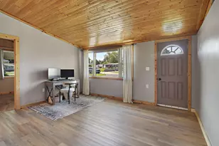10308 Root River Dr, Racine, WI 53108 - Photo 13