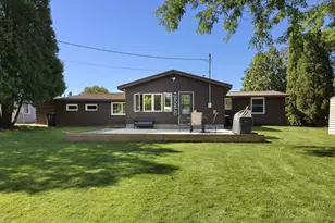 10308 Root River Dr, Racine, WI 53108 - Photo 3
