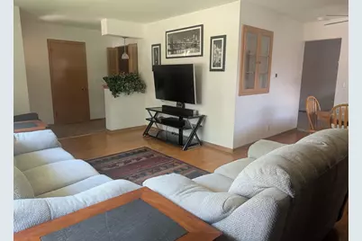 8827 W Burdick Ave, Milwaukee, WI 53227 - Photo 9