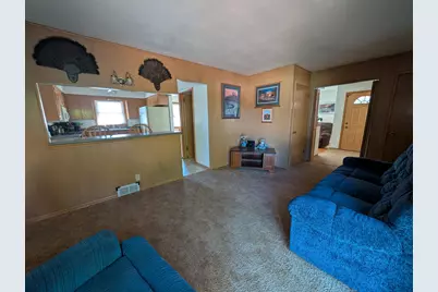 8827 W Burdick Ave, Milwaukee, WI 53227 - Photo 11