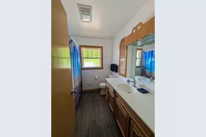 8827 W Burdick Ave, Milwaukee, WI 53227 - Photo 15