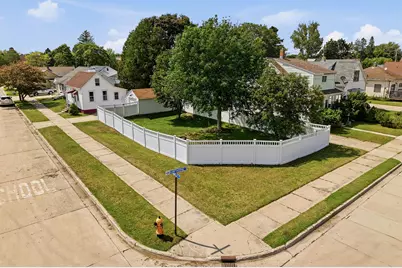 2104  11th St, Two Rivers, WI 54241 - Photo 23