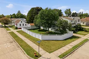 2104 11th St, Two Rivers, WI 54241 - Photo 23