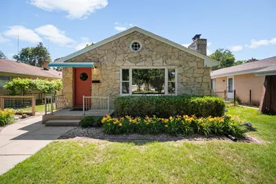 5653 N Milwaukee River Pkwy, Glendale, WI 53209 - Photo 1