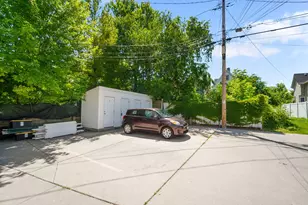 1641 N Franklin Pl, Milwaukee, WI 53202 - Photo 13