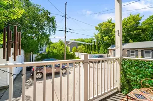 1641 N Franklin Pl, Milwaukee, WI 53202 - Photo 7