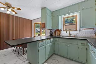 270 N 111th St, Wauwatosa, WI 53226 - Photo 5