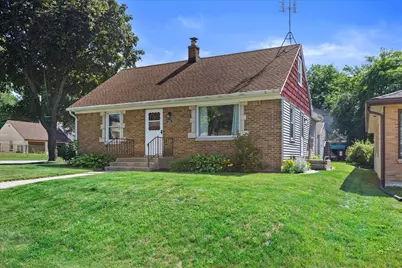 270 N 111th St, Wauwatosa, WI 53226 - Photo 19