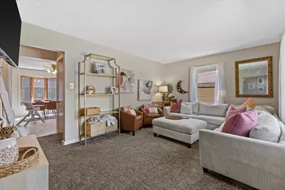 270 N 111th St, Wauwatosa, WI 53226 - Photo 3