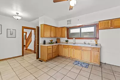 2704 N 46th St, Milwaukee, WI 53210 - Photo 15