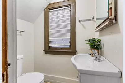2704 N 46th St, Milwaukee, WI 53210 - Photo 17