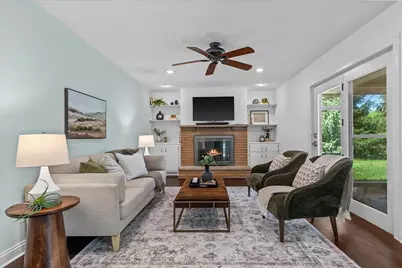 11318 N Glenwood Dr, Mequon, WI 53097 - Photo 5