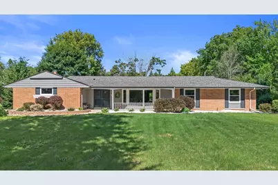 11318 N Glenwood Dr, Mequon, WI 53097 - Photo 1
