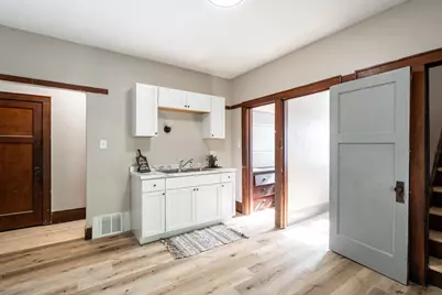 3726 N 19th Pl, Milwaukee, WI 53206 - Photo 11