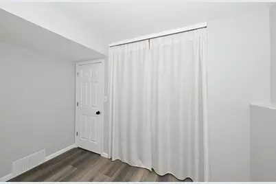 11020 W Parnell Ave, Hales Corners, WI 53130 - Photo 23