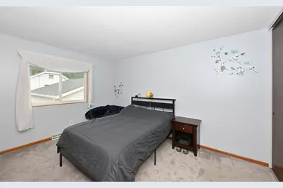 11020 W Parnell Ave, Hales Corners, WI 53130 - Photo 13