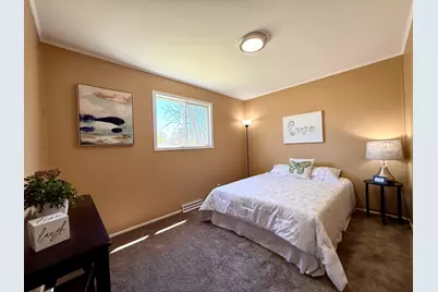 7009 W Carmen Ave, Milwaukee, WI 53218 - Photo 15