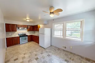 923 Gail Pl, Fort Atkinson, WI 53538 - Photo 7