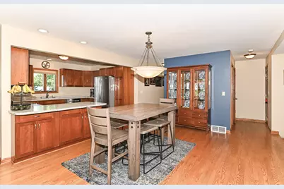 6652  Big Bend Rd, Racine, WI 53185 - Photo 7