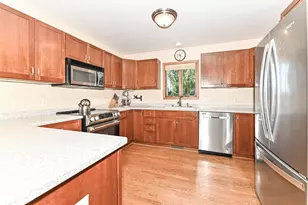 6652 Big Bend Rd, Racine, WI 53185 - Photo 9