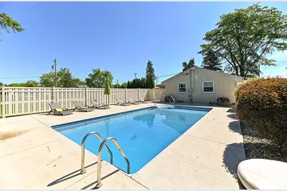 6652  Big Bend Rd, Racine, WI 53185 - Photo 27