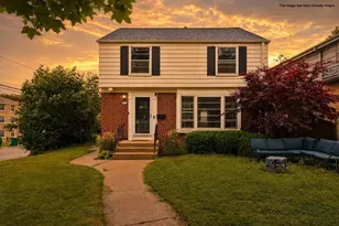 4315 N Wildwood Ave, Shorewood, WI 53211 - Photo 3