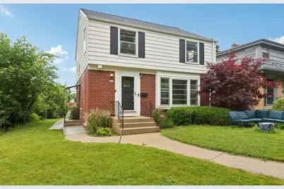 4315 N Wildwood Ave, Shorewood, WI 53211 - Photo 3
