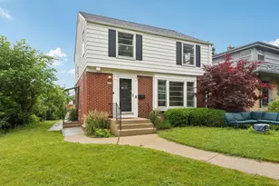 4315 N Wildwood Ave, Shorewood, WI 53211 - Photo 3