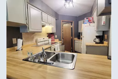 508 S Rochester St #C, Mukwonago, WI 53149 - Photo 7