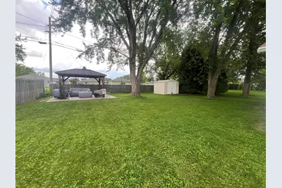 5324 W Allerton Ave, Greenfield, WI 53220 - Photo 5