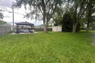 5324 W Allerton Ave, Greenfield, WI 53220 - Photo 5